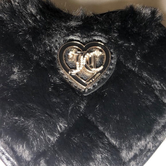 Juicy Couture Liquorice Get Cozy Faux Fur Heart Zip Around Wristlet JC Logo NWT - Picture 6 of 16